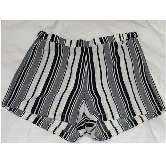 Calvin Klein Shorts - Picture 1 of 3